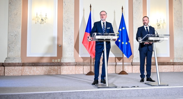 Tisková konference premiéra Petra Fialy a nového ministra pro vědu, výzkum a inovace Marka Ženíška, 16. května 2024.
