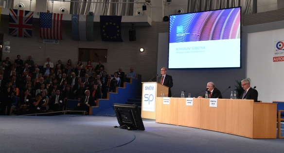 Předseda vlády Bohuslav Sobotka se zúčastnil sněmu Svazu průmyslu a dopravy ČR v Brně, 14. září 2015.