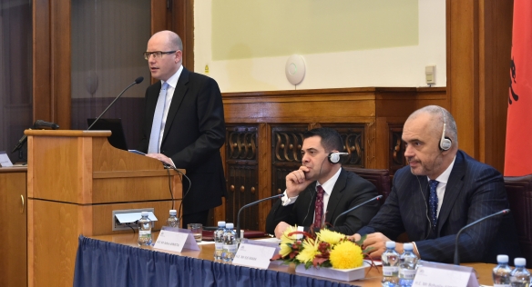 Premiér Bohuslav Sobotka se v úterý 13. října 2015 zúčastnil Česko-albánského ekonomického fóra.