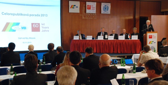 Premiér Jiří Rusnok se 15. listopadu 2013 zúčastnil Celorepublikové porady Svazu českých a moravských výrobních družstev v Praze.