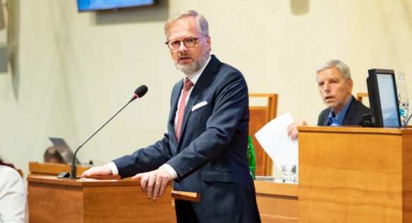 Předseda vlády Petr Fiala vystoupil s projevem v Senátu, 13. září 2022.