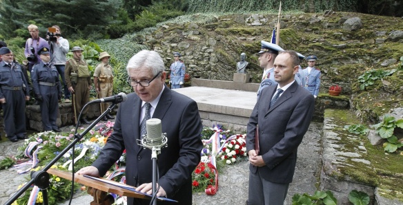 Projev předsedy vlády Jiřího Rusnoka u příležitosti pietního aktu k úmrtí Edvarda Beneše v Sezimově Ústí, 3. září 2013
