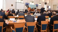 Premiér Bohuslav Sobotka vystoupil na poradě vedoucích zastupitelských úřadů ČR v zahraničí, 24. srpna 2015. Zdroj: M. Trnková.