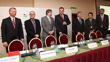 Předseda vlády Petr Nečas vystoupil v Praze na konferenci "Galileo Application Congress"