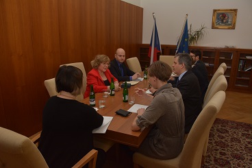 Delegace Evropského institutu pro rovnost žen a mužů u ministra Dienstbiera