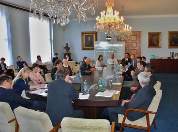 2015_06_10_panelova_diskuze_finpolstran