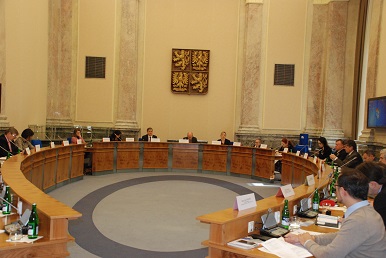 Vládní výbor pro zdravotně postižené občany řešil – kromě novely školského zákona – dalších osm bodů