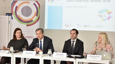 Ministr Dienstbier spoluzahájil Evropský den diverzity v Praze