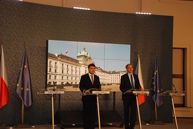 Posledni bilancni tiskova konference min. Dienstbiera na ÚV ČR