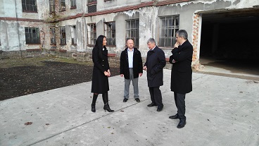 Ministr Dienstbier se seznámil s postupem sociálního začleňování ve Velkých Hamrech