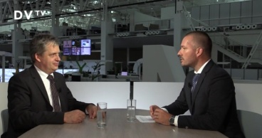Ministr Dienstbier v internetové televizi DVTV