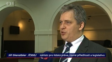 Události ČT - ministr Dienstbier k finanční ústavě