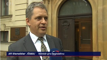 Min. Dienstbier v Událostech (ČT) k pravomocím NKÚ