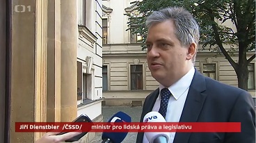 ČT24 - Zprávy ve 12: Ministr Dienstbier k budoucnosti výběru mýta v ČR