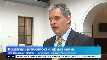 ČT 24: Ministr Jiří Dienstbier k novele zákona o ombudsmanovi