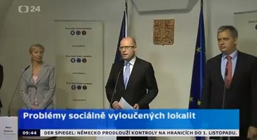 ČT 24: Premiér Sobotka a další členové vlády diskutovali s více než padesátkou starostů měst a obcí o sociálním vyloučení
