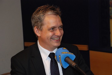 rádio Impuls: Rozhovor s ministrem pro lidská práva Jiřím Dienstbierem