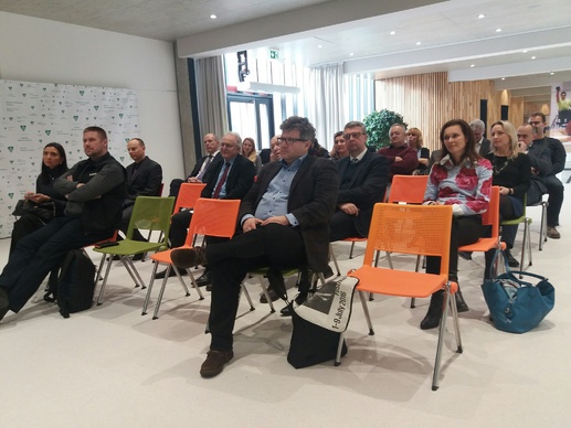Členové vládní Rady pro výzkum, vývoj a inovace navštívili vědeckovýzkumná centra v Olomouci