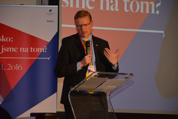 Vicepremiér Bělobrádek na konferenci Aspen Institutu zdůraznil nutnost větší podpory vědy a výzkumu pro budoucí konkurenceschopnost