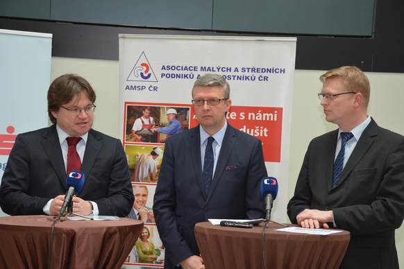 Místopředseda vlády pro vědu, výzkum a inovace Bělobrádek byl hlavním hostem bilančního setkání Asociace malých a středních podniků a živnostníků ČR