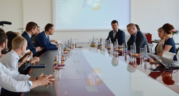 Vicepremiér Bělobrádek představil ve Zlíně projekt na zlepšení výuky podnikatelství