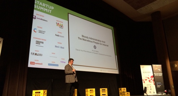 Náměstek místopředsedy vlády pro vědu, výzkum a inovace Arnošt Marks na Startup Summit Prague 2014, 27. června 2014.