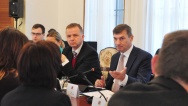 Místopředseda Komise Ansip zahájil návštěvu Prahy kulatým stolem o digitální agendě