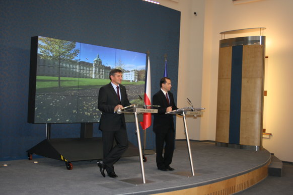 Ministr Kosova Besim Beqaj, náměstek pro evropské záležitosti Michal Sedláček