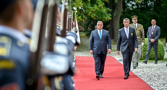 Na jednání v Kramářově vile probrali premiéři Andrej Babiš a Viktor Orbán další možnosti spolupráce obou zemí, 29. září 2021.