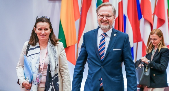 Představitelé členských států NATO se na mimořádném summitu zabývali reakcí na ruskou agresi vůči Ukrajině, 24. března 2022. Zdroj: NATO
