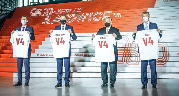 Předsedové vlád zemí V4 se tentokrát sešli v polských Katovicích, 30. června 2021.