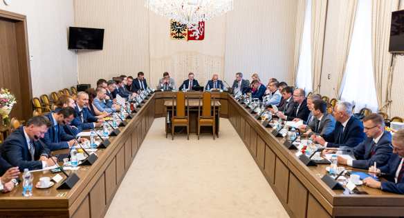Jednání vlády s Asociací krajů ČR v Poslanecké sněmovně, 14. července 2022.