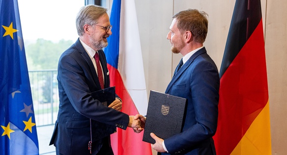 The Czech and Saxon prime ministers signed a memorandum on cooperation in the production of lithium and the implementation of other strategic projects, 16 May 2023.