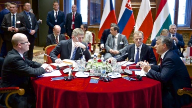 24. června 2014: Premiér Bohuslav Sobotka pokračuje v rozvoji spolupráce s dalšími představiteli členských zemí Visegrádské skupiny. Foto: kormany.hu.