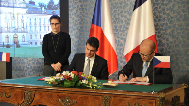 8. prosince 2014: Premiér Sobotka a premiér Valls podepsali Akční plán francouzsko-českého strategického partnerství na období 2014–2018.