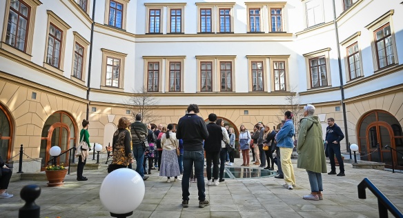 Den otevřených dveří v Lichtenštejnském paláci přilákal velké množství zájemců o prohlídku, 28. října 2022.