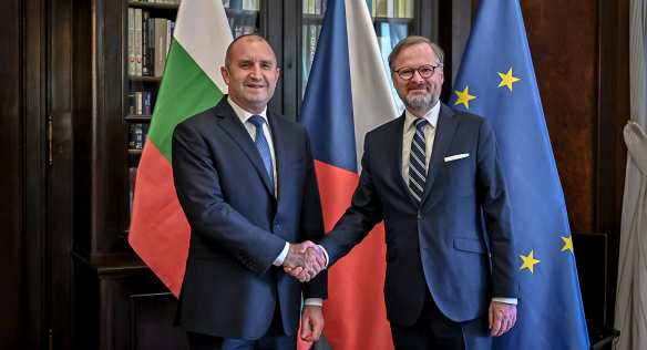 Prime Minister Petr Fiala with Bulgarian President Rumen Radev, 10 May 2022.