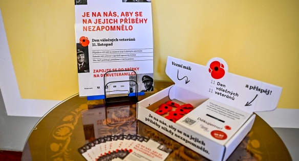 Úřad vlády se opět připojil k tradiční sbírce na podporu válečných veteránů, 10. listopadu 2021.