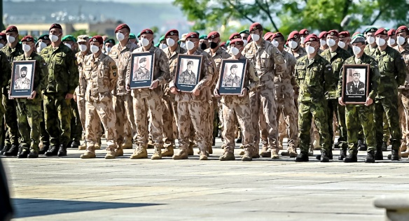 Slavnostním nástupem na Vítkově završila Armáda ČR své dvacetileté působení v Afghánistánu, 3. září 2021.
