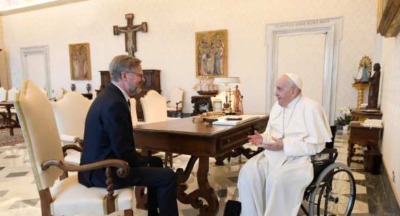Prime Minister Petr Fiala during a meeting with Pope Francis, 9 June 2022. Source: Vatican media.