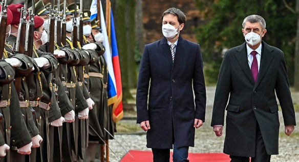 Premiér Babiš přijal v Kramářově vile nového předsedu slovenské vlády Hegera, 15. dubna 2021.