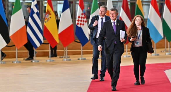 Český premiér přichází na Evropskou radu, 20. února 2020.