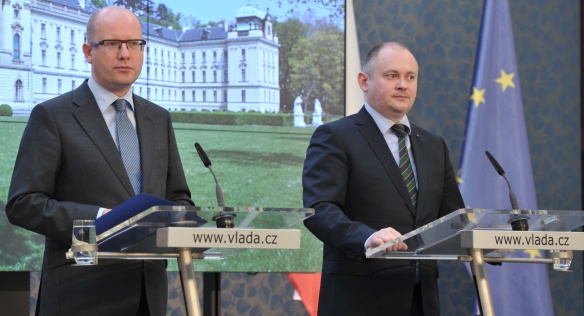 Tisková konference po jednání vlády se zástupci Asociace krajů České republiky 25. března 2015.
