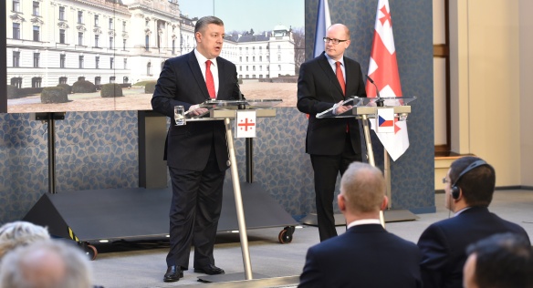 Tisková konference po setkání předsedy vlády Bohuslava Sobotky s předsedou vlády Gruzie Giorgim Kvirikašvilim, 22. února 2016.