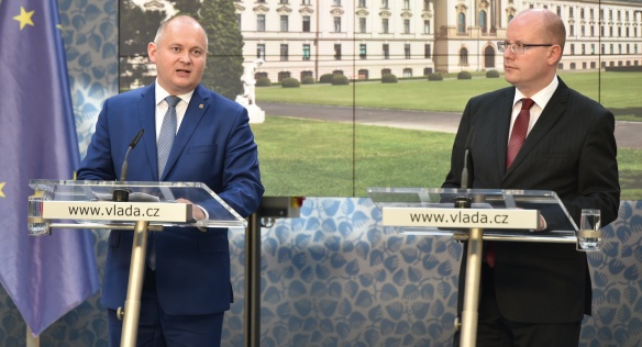 Tisková konference po jednání vlády s Asociací krajů ČR, 20. července 2016.
