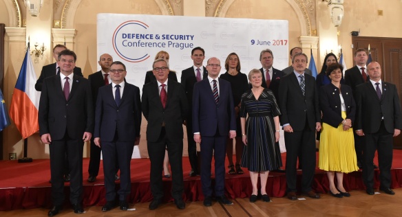 Group photograph of participants in the Defence and Security Conference Prague DESCOP, June 9 2017.