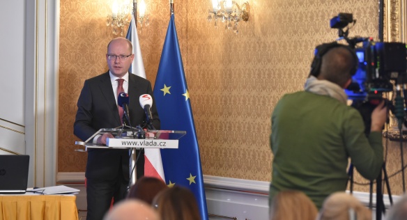 Předseda vlády Bohuslav Sobotka zahájil národní konferenci Hazardní hraní v České republice 2016, 21. listopadu 2016.