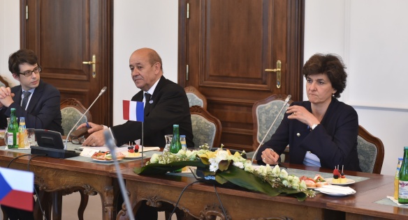 Prime Minister Sobotka received Minister of Armed Forces, Goulard, and Minister for Europe and Foreign Affairs, Le Drian, on June 9 2017.