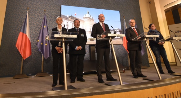 Předseda vlády Bohuslav Sobotka jednal se zaměstnanci společnosti Ahold v ČR, 22. listopadu 2016.