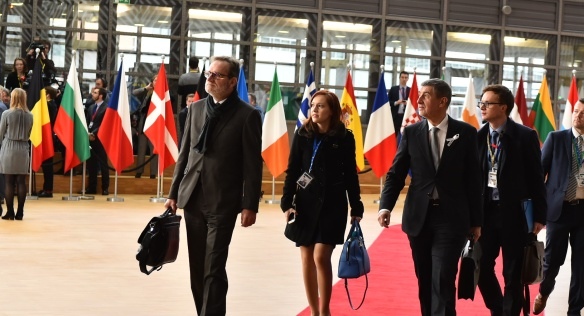 Prime Minister Andrej Babiš enters the European Council meeting hall, 22 March 2018.